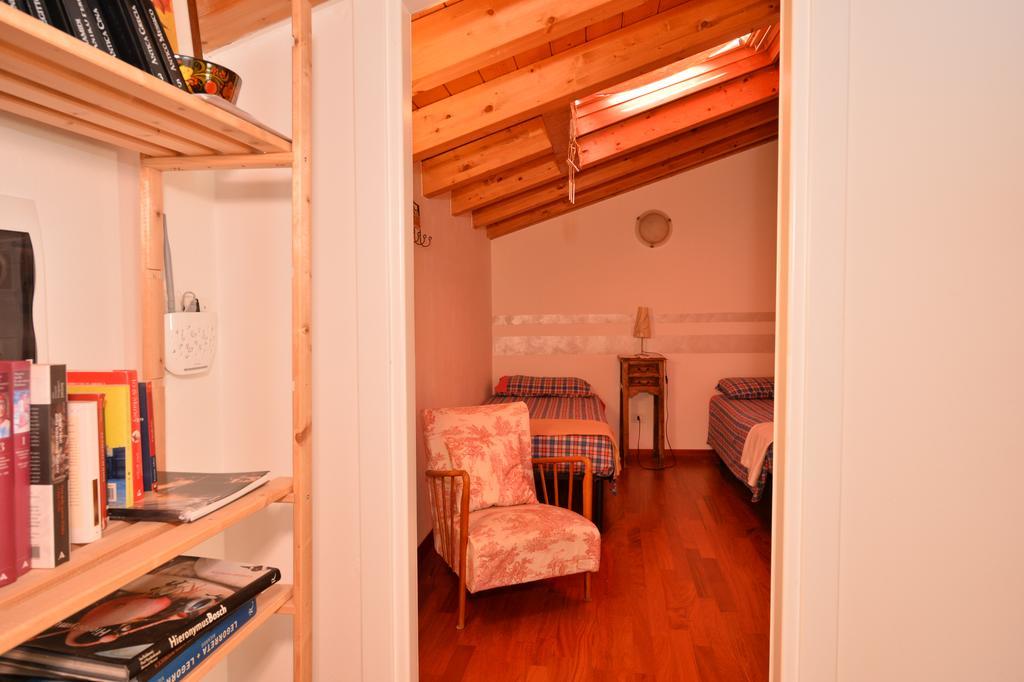 B&B Corte Barbieri Dolcè Exterior foto